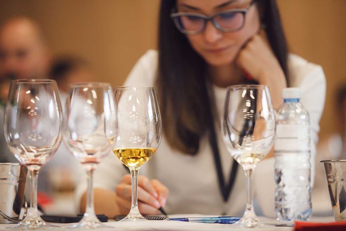 ワインエキスパート資格を取得しよう！試験内容・難易度・将来性まで解説